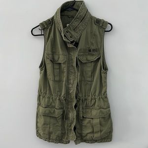 Abercrombie & Fitch vintage military vest. Excellent condition!